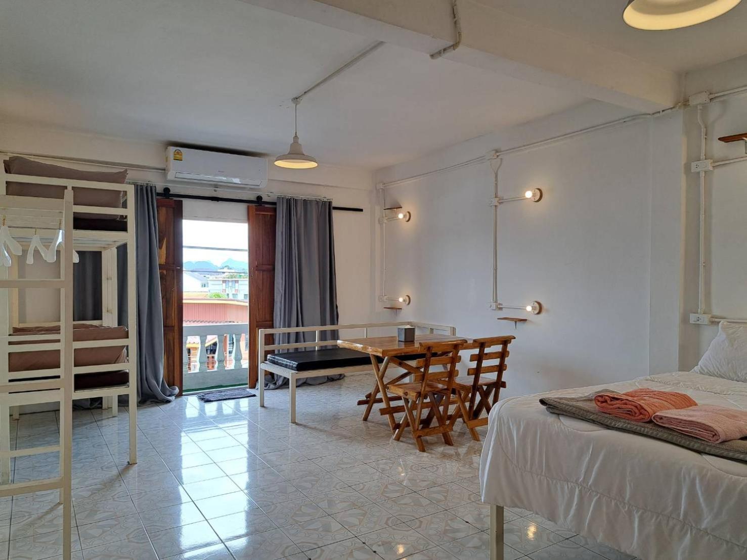 8 Sleeper Street Guesthouse Краби Экстерьер фото