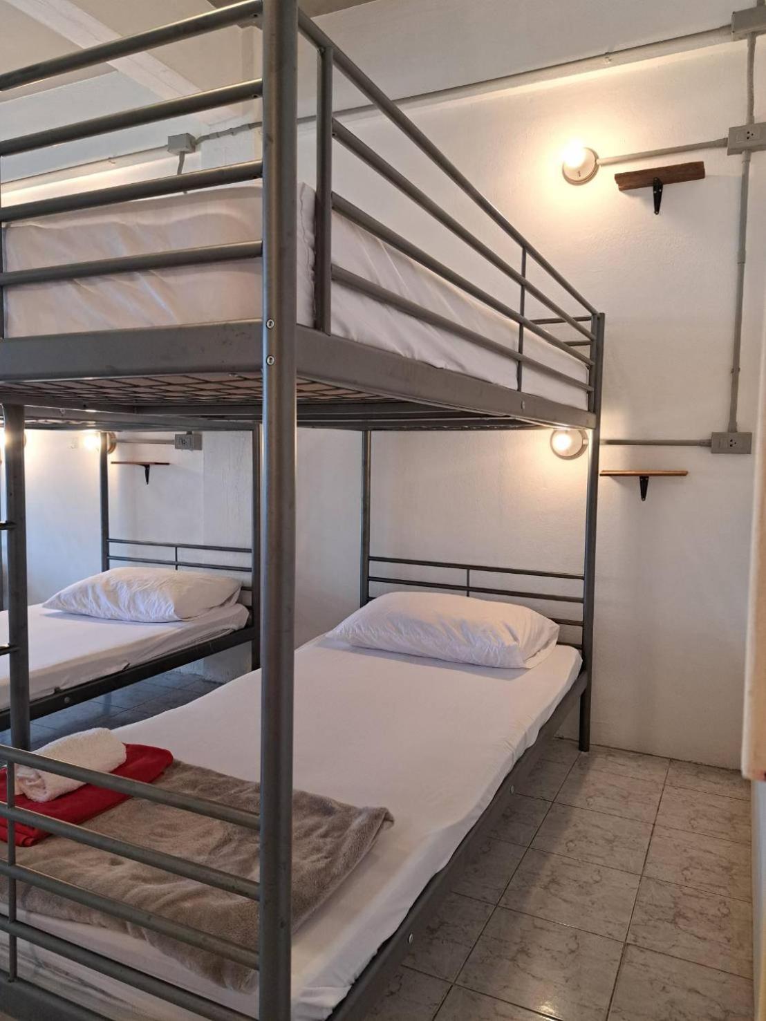 8 Sleeper Street Guesthouse Краби Экстерьер фото